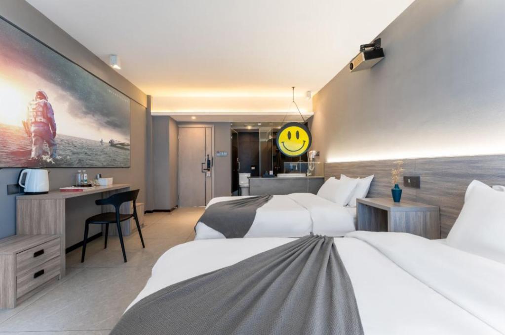 Yangshuo Emoji Youth Hostel Екстериор снимка