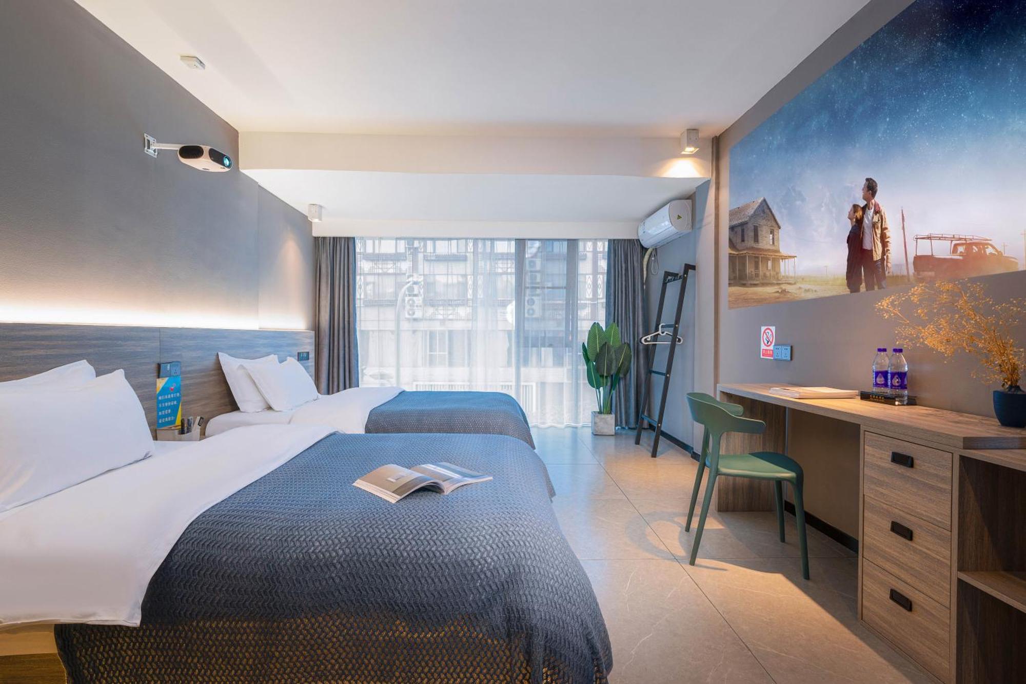 Yangshuo Emoji Youth Hostel Екстериор снимка